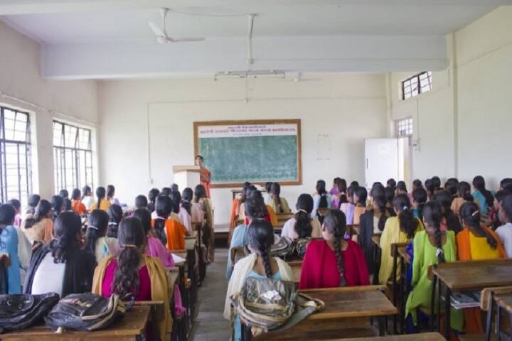 Matoshri Bayabai Shripatrao Kadam Kanya Mahavidyalaya campus in Kadegaon, Maharashtra, India — photo 6
