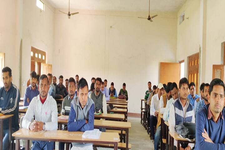 Ramdhan Damodar Mahavidyalaya campus in Mau, Uttar Pradesh, India — photo 2