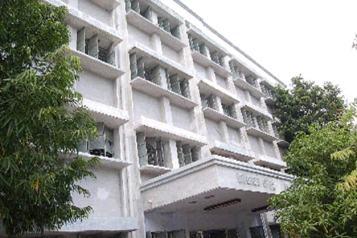 KAP Viswanatham Government Medical College campus in Tiruchirappalli, Tamil Nadu, India — photo 2