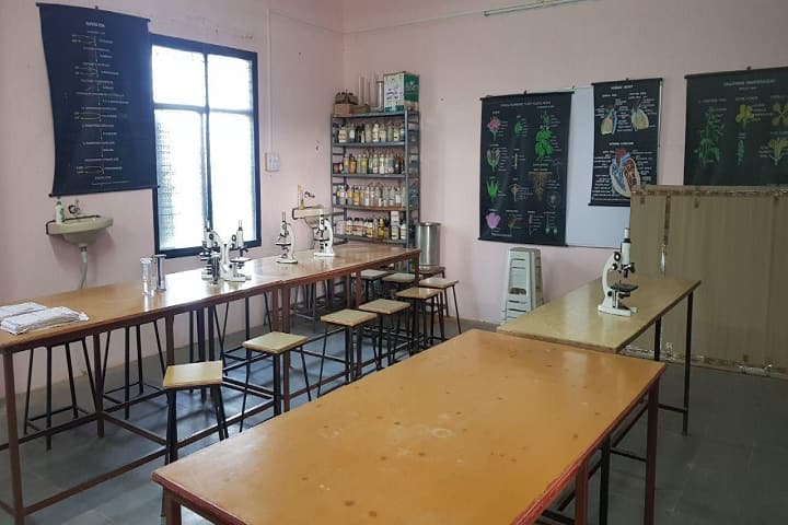 Shri Sant Damaji Mahavidyalaya campus in Mangalwedha, Maharashtra, India — photo 3