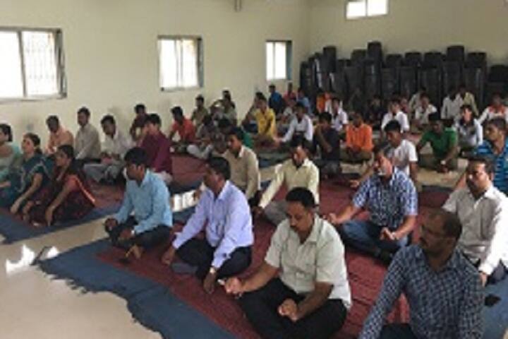 KN Bhise Arts and Commerce College campus in Solapur, Maharashtra, India — photo 4