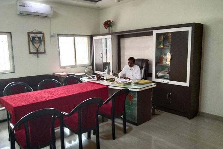 KN Bhise Arts and Commerce College campus in Solapur, Maharashtra, India — photo 5