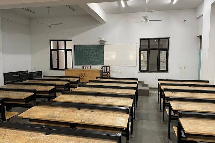 Pragnya College of Management and Computer Studies campus in Pune, Maharashtra, India — photo 5