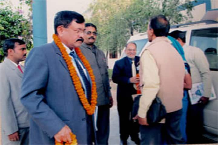 Shri Chand Ji Snatkottar Mahavidyalaya campus in Jaunpur, Uttar Pradesh, India — photo 4