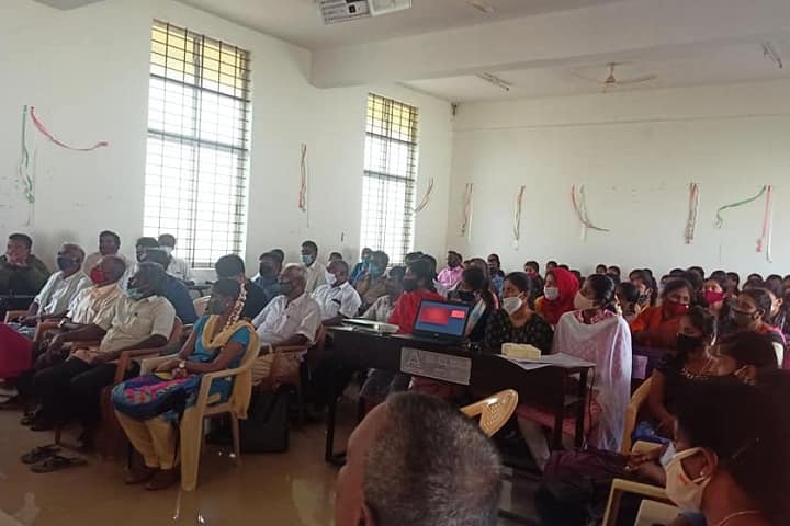 Government First Grade College for Women campus in Chamarajanagar, Karnataka, India — photo 4