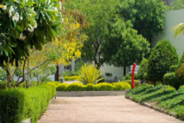 School of Physiotherapy campus in Rajkot, Gujarat, India — photo 1