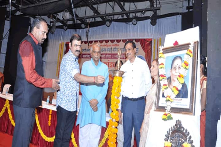 Dr MK Umathe Arts Science and Shri R Mokhare Commerce College, Nagpur campus in Nagpur, Maharashtra, India