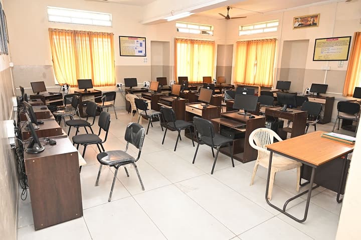 Sahyadri College of Agricultural Engineering campus in Satara, Maharashtra, India — photo 3