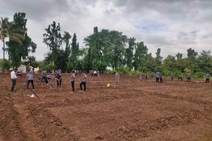 Gramonnati Mandal's College of Agriculture Business Management campus in Narayangaon, Maharashtra, India — photo 6