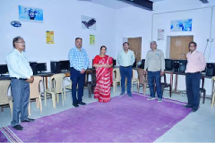 Smt Gomti Devi Mahavidyalaya campus in Jhunjhunu, Rajasthan, India — photo 4