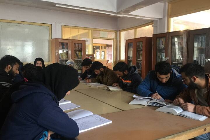CASET College of Computer Science and Engineering campus in Srinagar, Jammu and Kashmir, India — photo 4