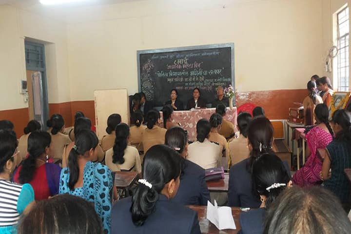 Smt Pushpatai Hiray Arts Science and Commerce Mahila Mahavidyalaya campus in Malegaon, Maharashtra, India — photo 3