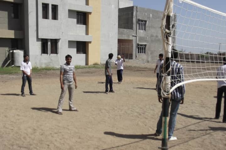 Kum MH Gardi School of Management campus in Rajkot, Gujarat, India — photo 6
