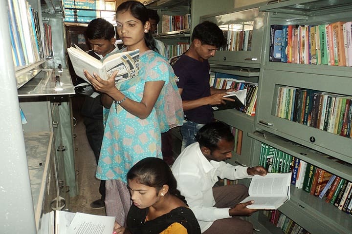 Mahatma Gandhi Vidyamandir's Arts Science and Commerce College campus in Harsul, Maharashtra, India — photo 5