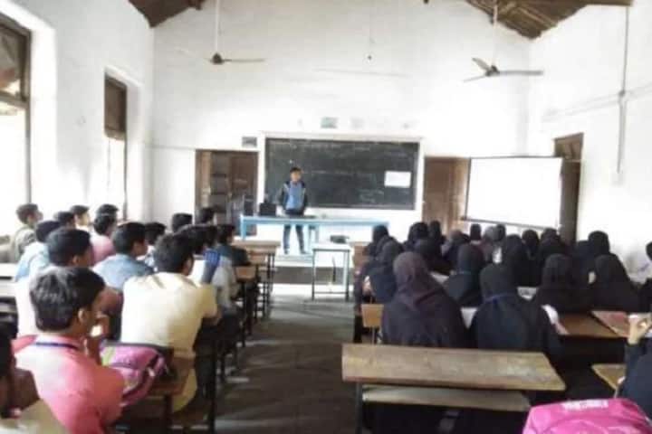 Mahatma Gandhi Vidyamandir's GDAB Arts and Commerce College campus in Nashik, Maharashtra, India — photo 2