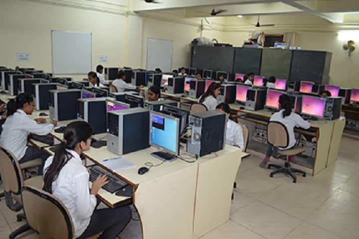 Raj Kumar Goel Institute of Technology and Management campus in Ghaziabad, Uttar Pradesh, India — photo 5