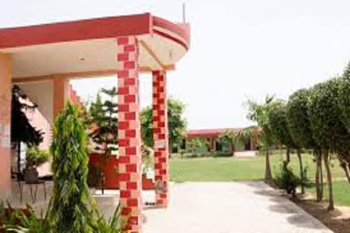 Lord Shiva Institute for Higher Studies campus in Bulandshahr, Uttar Pradesh, India — photo 1
