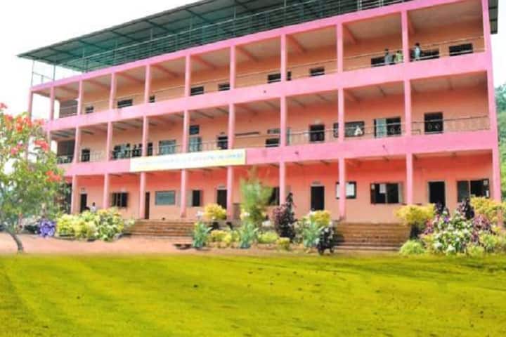 Tukaram Baburao Kadam College of Arts Science and Commerce campus in Ratnagiri, Maharashtra, India — photo 1