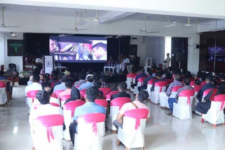 KMP College of Arts and Science campus in Perumbavoor, Kerala, India — photo 3