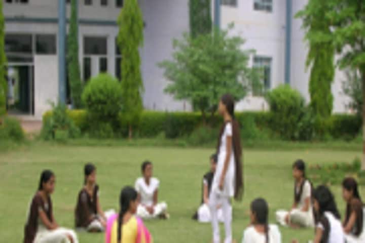Vidyawati College campus in Bhind, Madhya Pradesh, India — photo 1