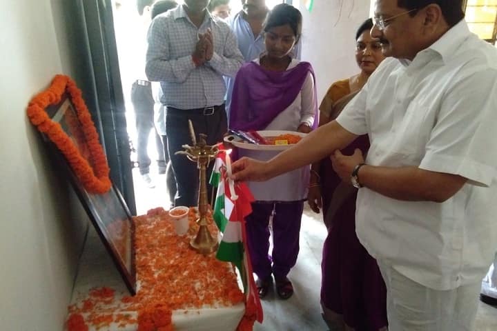 JB Mahajan Degree College campus in Gorakhpur, Uttar Pradesh, India — photo 2