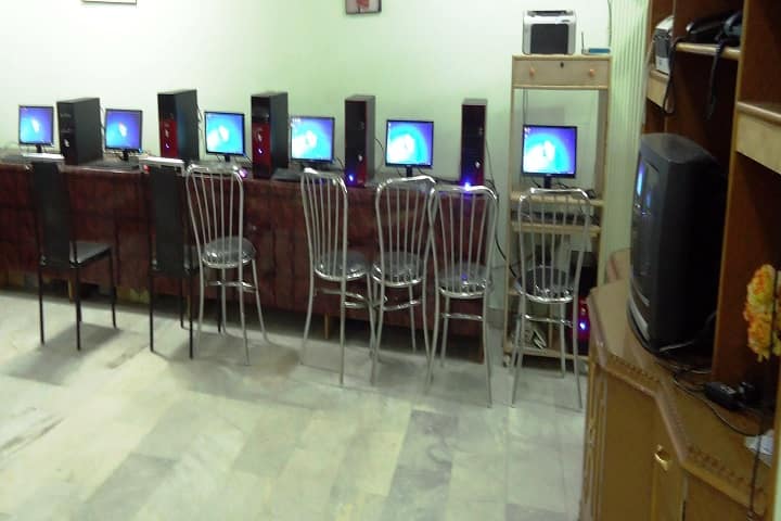 Swatantra Girls Degree College campus in Lucknow, Uttar Pradesh, India — photo 3