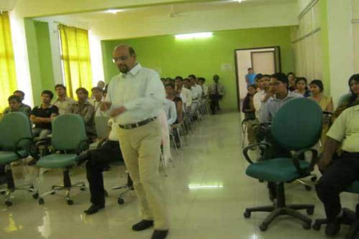 Career College of Management campus in Bhopal, Madhya Pradesh, India — photo 3