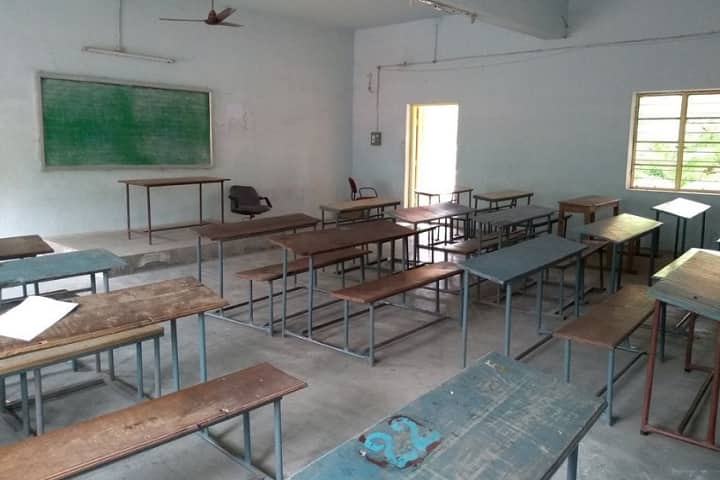 Chundi Ranganayakulu Polytechnic campus in Guntur, Andhra Pradesh, India — photo 3