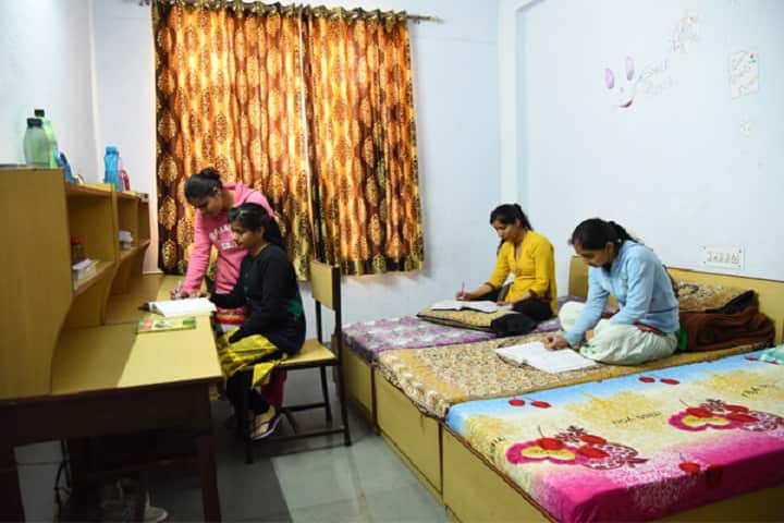 Subodh Girls College campus in Jaipur, Rajasthan, India — photo 6
