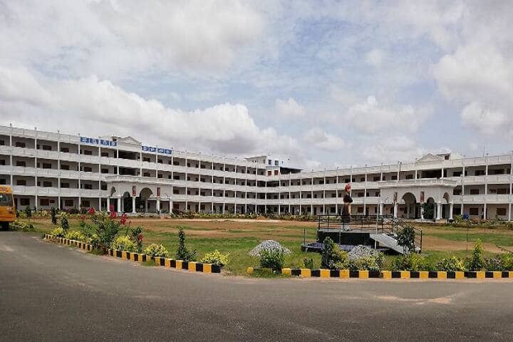 Sapthagiri Degree and PG College campus in Hindupur, Andhra Pradesh, India — photo 1