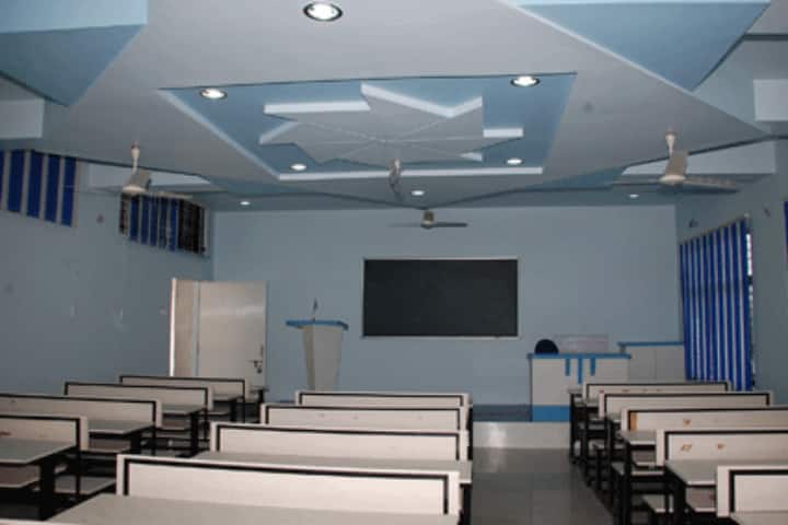 Shankarlal Khandelwal Arts Science and Commerce College campus in Akola, Maharashtra, India — photo 2