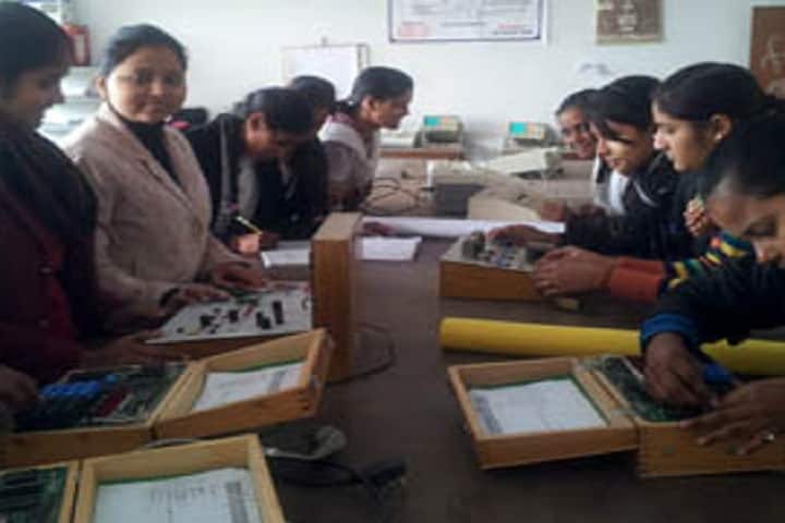 Chaudhary Mukhtar Singh Government Girls Polytechnic campus in Meerut, Uttar Pradesh, India — photo 4