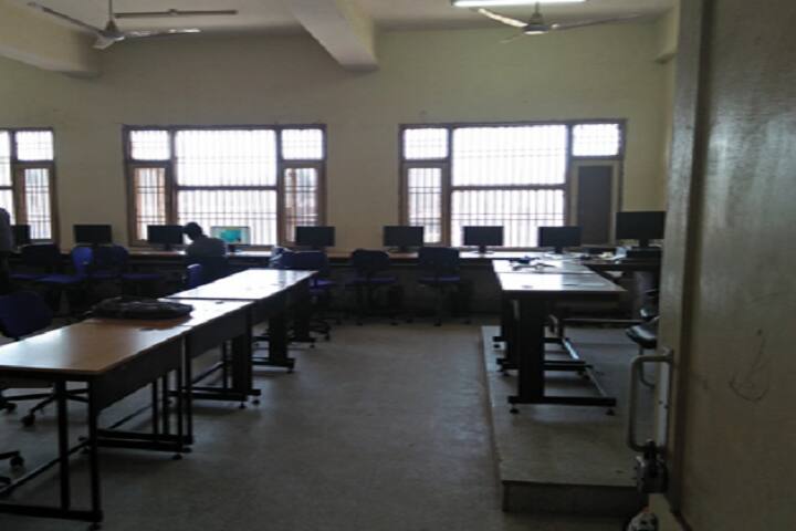 Ch Bansilal Government Polytechnic campus in Bhiwani, Haryana, India — photo 4