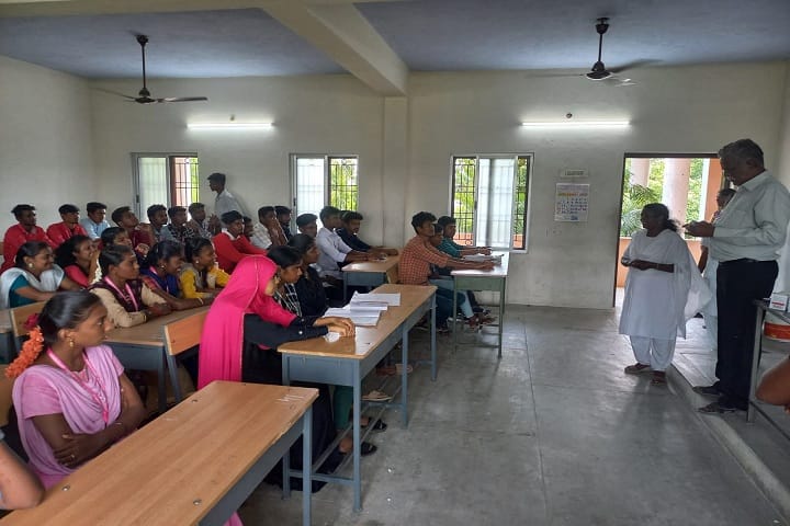 Kaveripakkam College of Arts and Science College campus in Ranipet, Tamil Nadu, India — photo 2