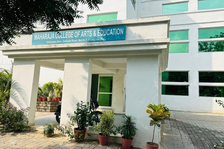 Maharaja College of Arts and Education campus in Debari, Rajasthan, India — photo 1