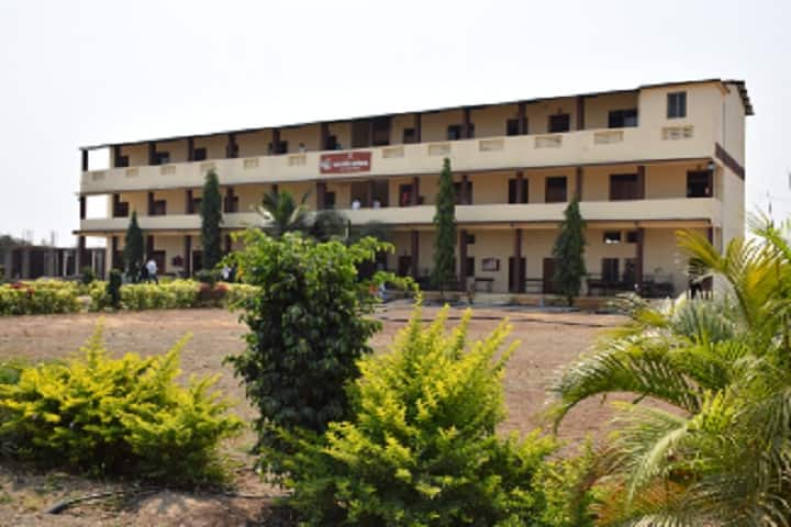 Rayat Shikshan Sanstha's Arts and Commerce College campus in Solapur, Maharashtra, India — photo 2