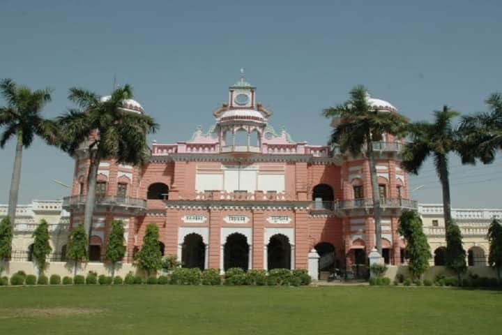 Tilak Dhari Post Graduate College campus in Jaunpur, Uttar Pradesh, India — photo 1