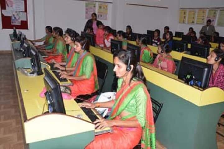 Ojaswini Girls College campus in Damoh, Madhya Pradesh, India — photo 4