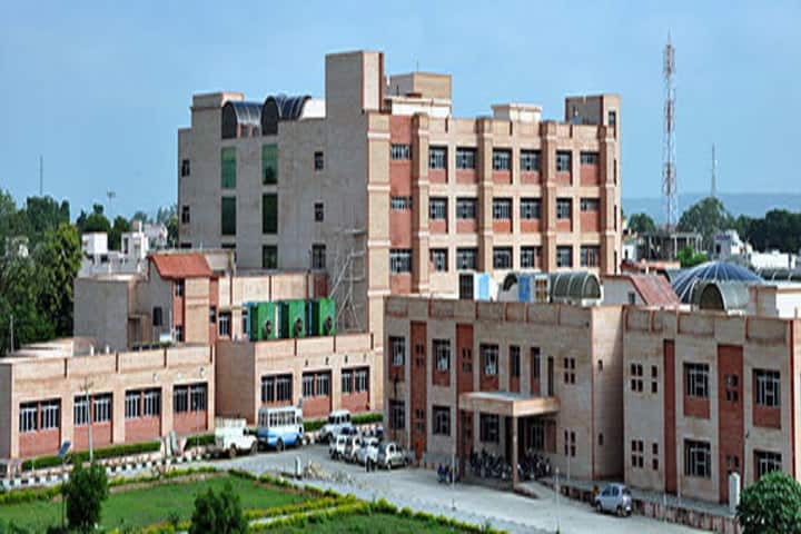 Jhalawar Hospital and Medical College campus in Jhalawar, Rajasthan, India — photo 2