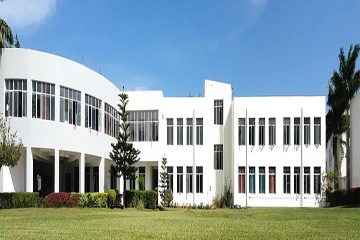 Shri Venkatesh Mahavidyalaya campus in Ichalkaranji, Maharashtra, India — photo 1