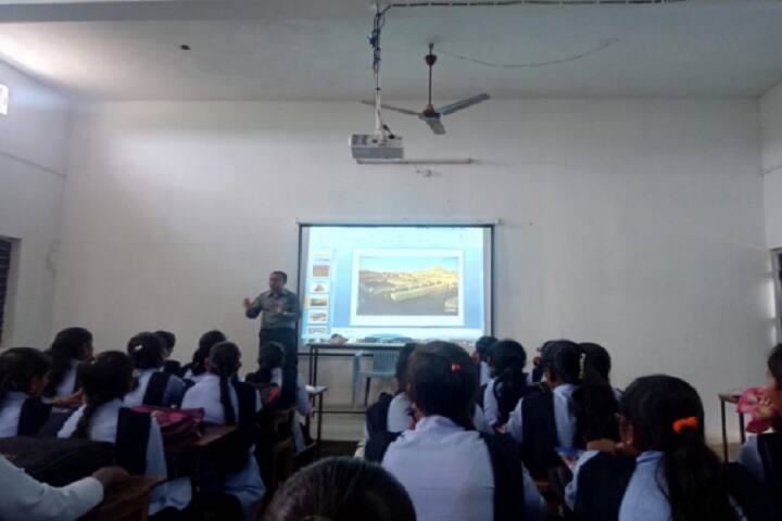 DR LD Balkhande College of Arts and Commerce campus in Pauni, Maharashtra, India — photo 6