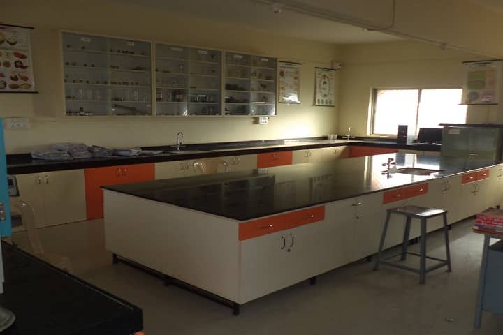 SGRG Shinde Mahavidyalaya campus in Osmanabad, Maharashtra, India — photo 6