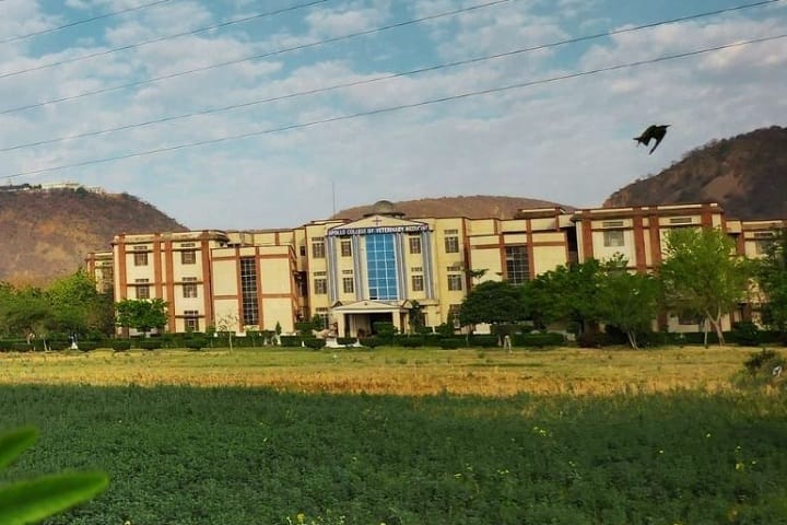 Apollo College of Veterinary Medicine campus in Jaipur, Rajasthan, India — photo 1