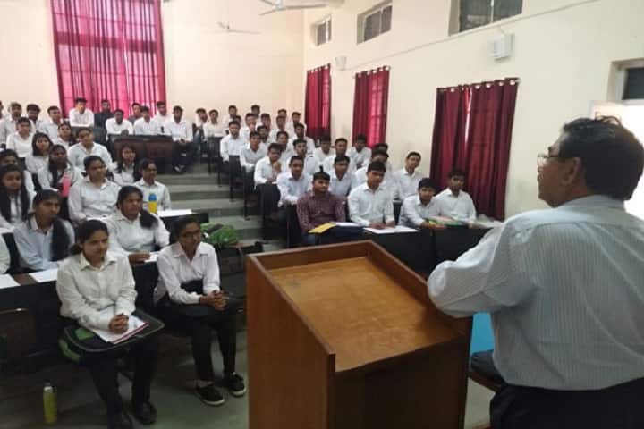 Apollo College of Veterinary Medicine campus in Jaipur, Rajasthan, India — photo 2