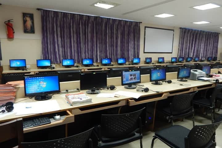 Harish Chandra Post Graduate College campus in Varanasi, Uttar Pradesh, India — photo 3