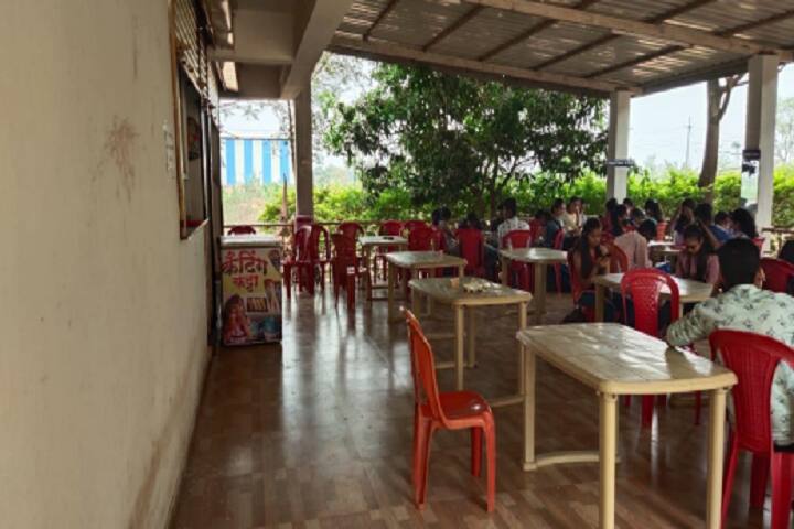 Kasegaon Education Society's Arts and Commerce College campus in Kasegaon, Maharashtra, India — photo 3