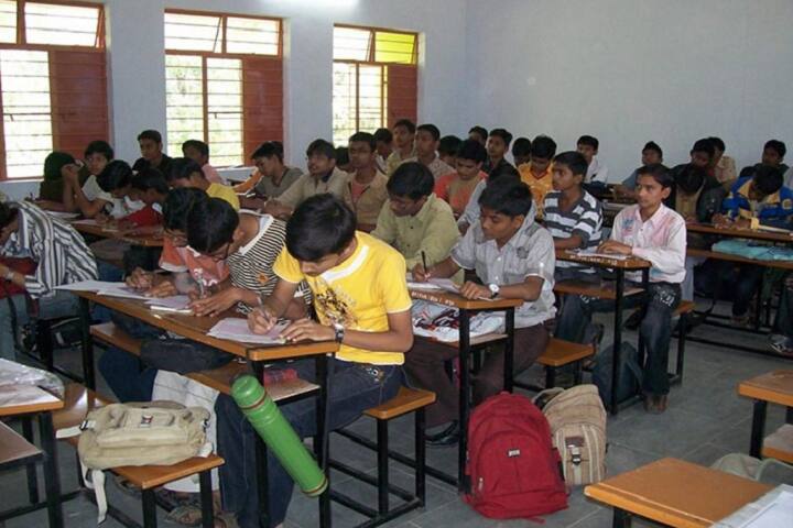 Butler Polytechnic campus in Vadodara, Gujarat, India — photo 6