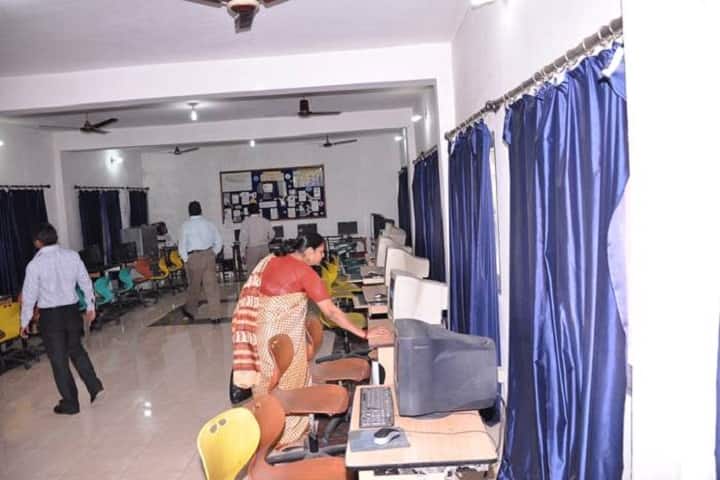 Career College of Management and Education campus in Lucknow, Uttar Pradesh, India — photo 5