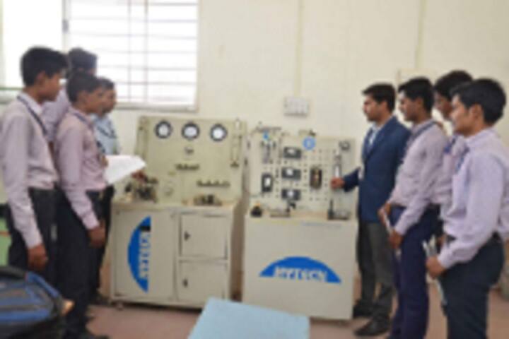 Brahmdevdada Mane Polytechnic campus in Solapur, Maharashtra, India — photo 4