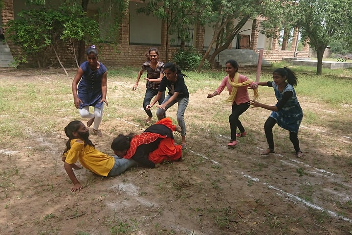 Shri Rajendra Suri Kundan Jain Rajkiya Mahila Mahavidhyalaya campus in Jalore, Rajasthan, India — photo 2